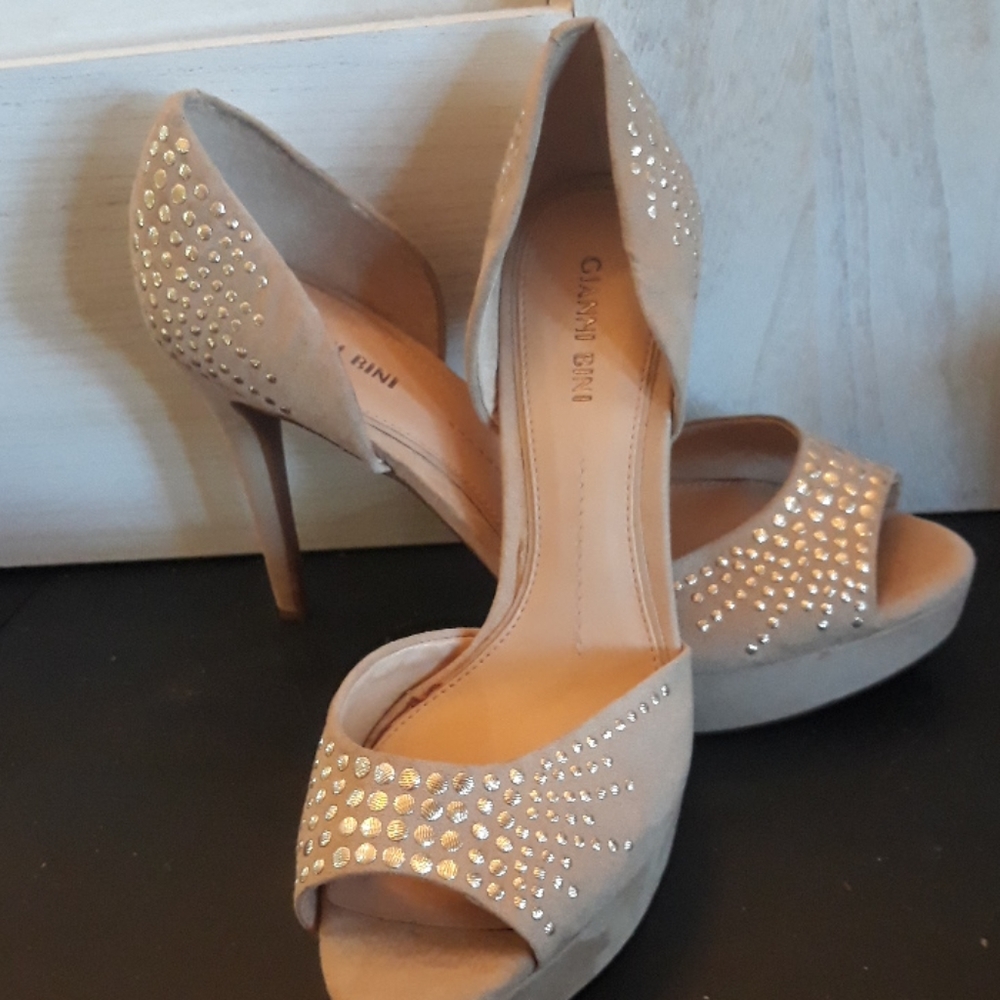 Gianni Bini high heels